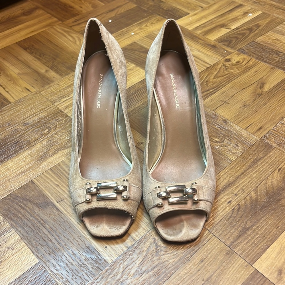 Banana Republic high heeled peekaboo toe sandals